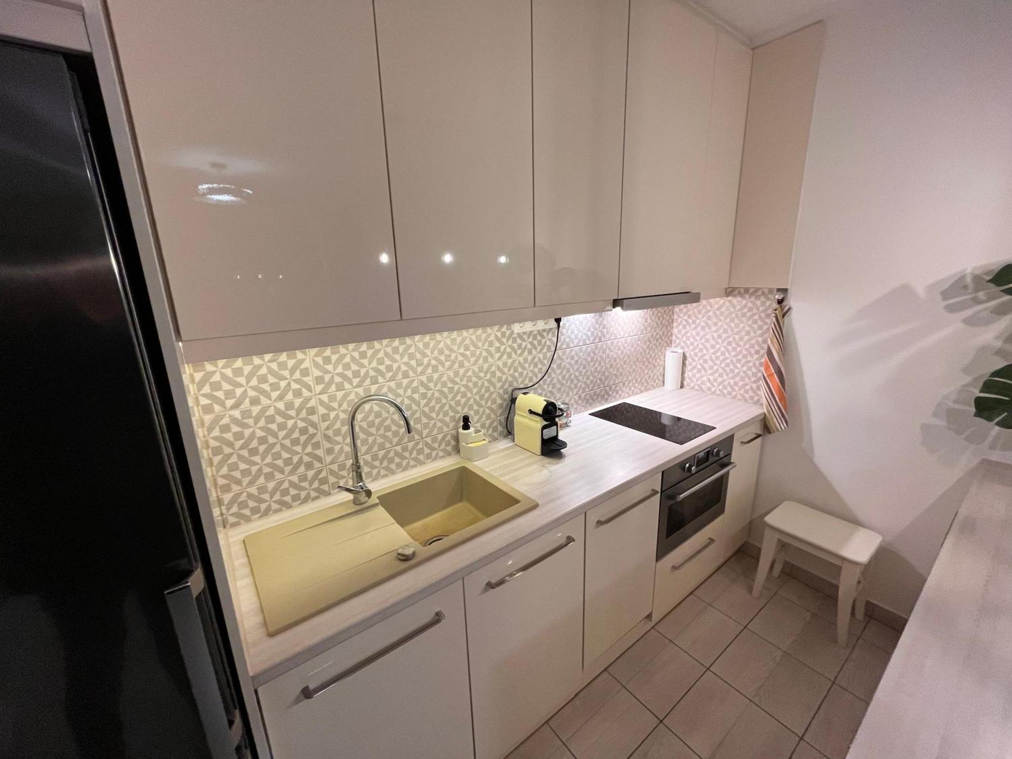 Modern, Kenyelmes Otthon Neked Apartment Будапеща Екстериор снимка